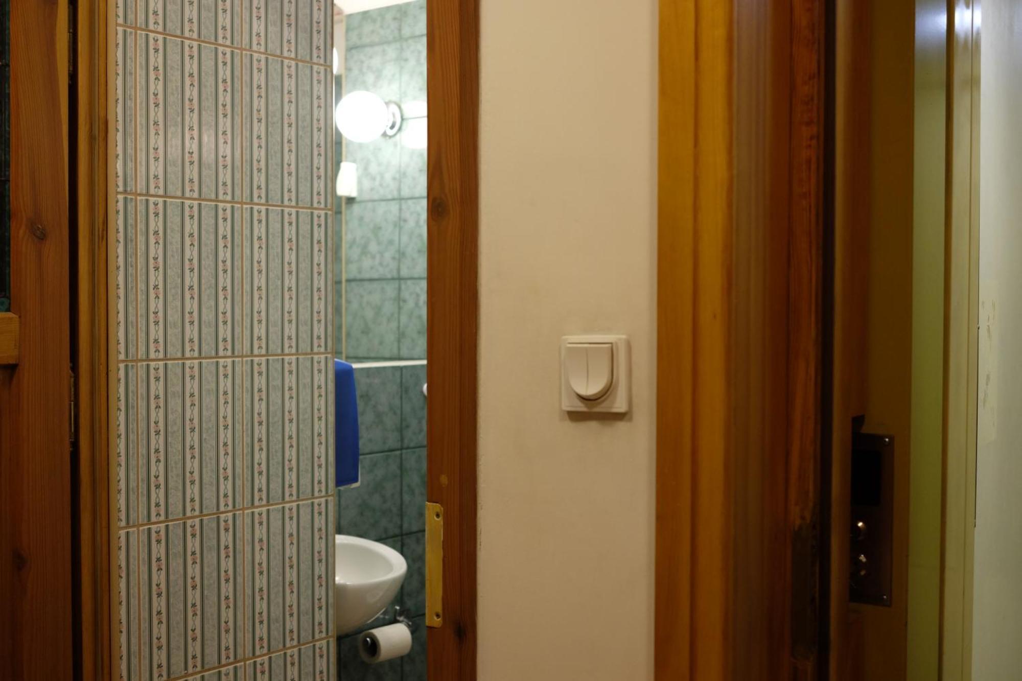 Academus Pub & Guest House Wroclaw Ngoại thất bức ảnh