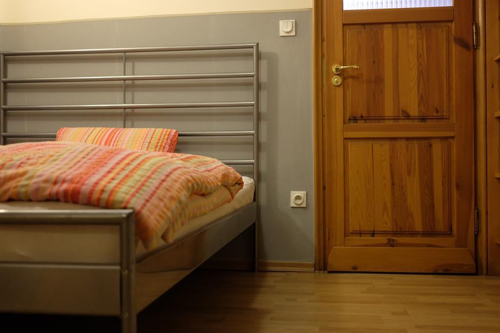 Academus Pub & Guest House Wroclaw Ngoại thất bức ảnh