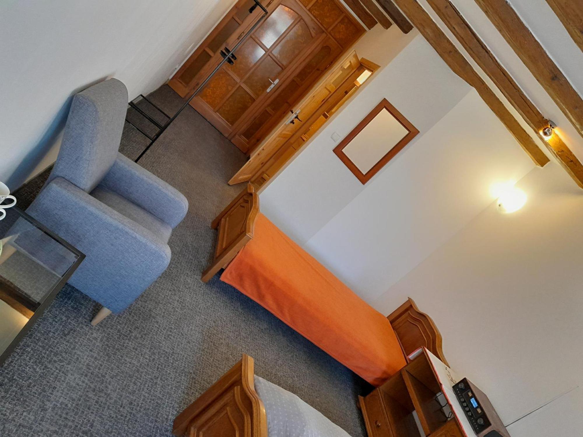 Academus Pub & Guest House Wroclaw Ngoại thất bức ảnh