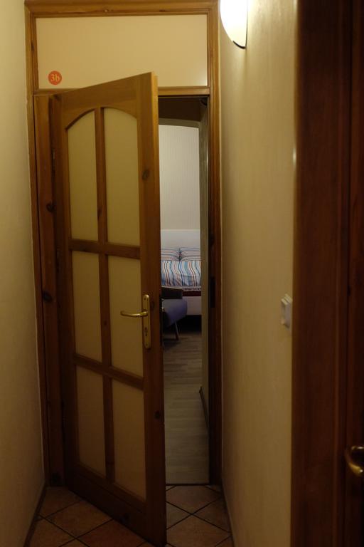 Academus Pub & Guest House Wroclaw Ngoại thất bức ảnh