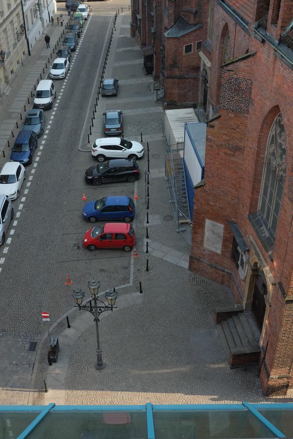Academus Pub & Guest House Wroclaw Ngoại thất bức ảnh