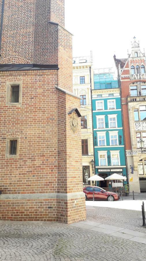 Academus Pub & Guest House Wroclaw Ngoại thất bức ảnh